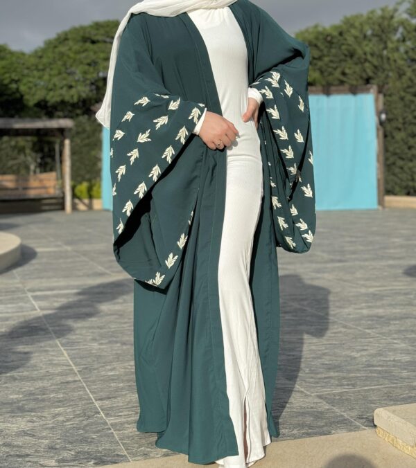 Open Green Abaya With Wide Sleeves Embroidery With White
