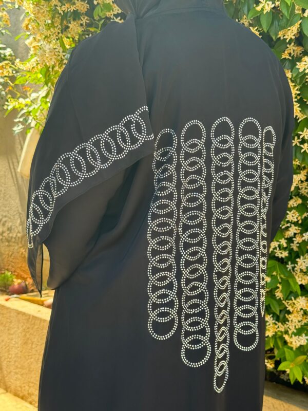 Silk Abaya With Rounded Strass On The Chest And Sleeves And Back With Scarf