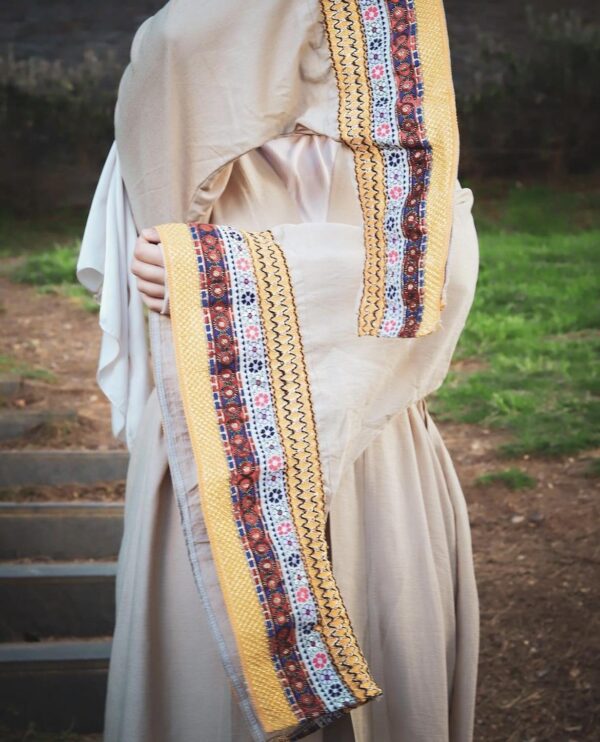 Abaya With Designed Wide Sleeves And Belt