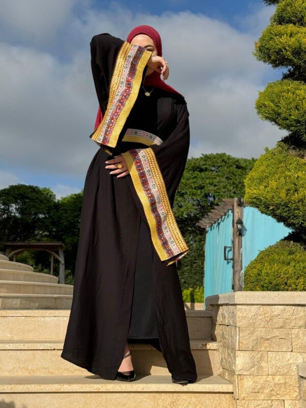 Abaya With Designed Wide Sleeves And Belt