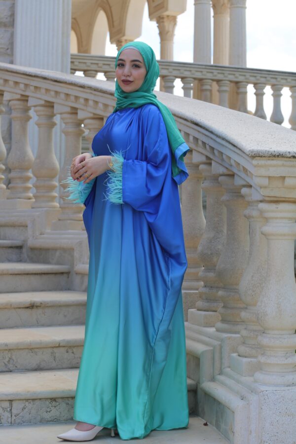 Chic Dress With Inner Belt And Fur On The Sleeves With Scarf